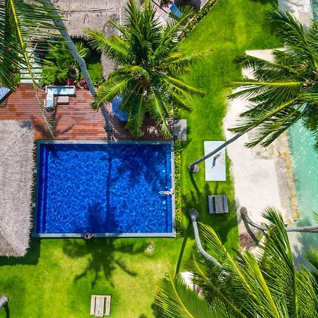 Nasara Resort Mentawai 투아페잣 외부 사진